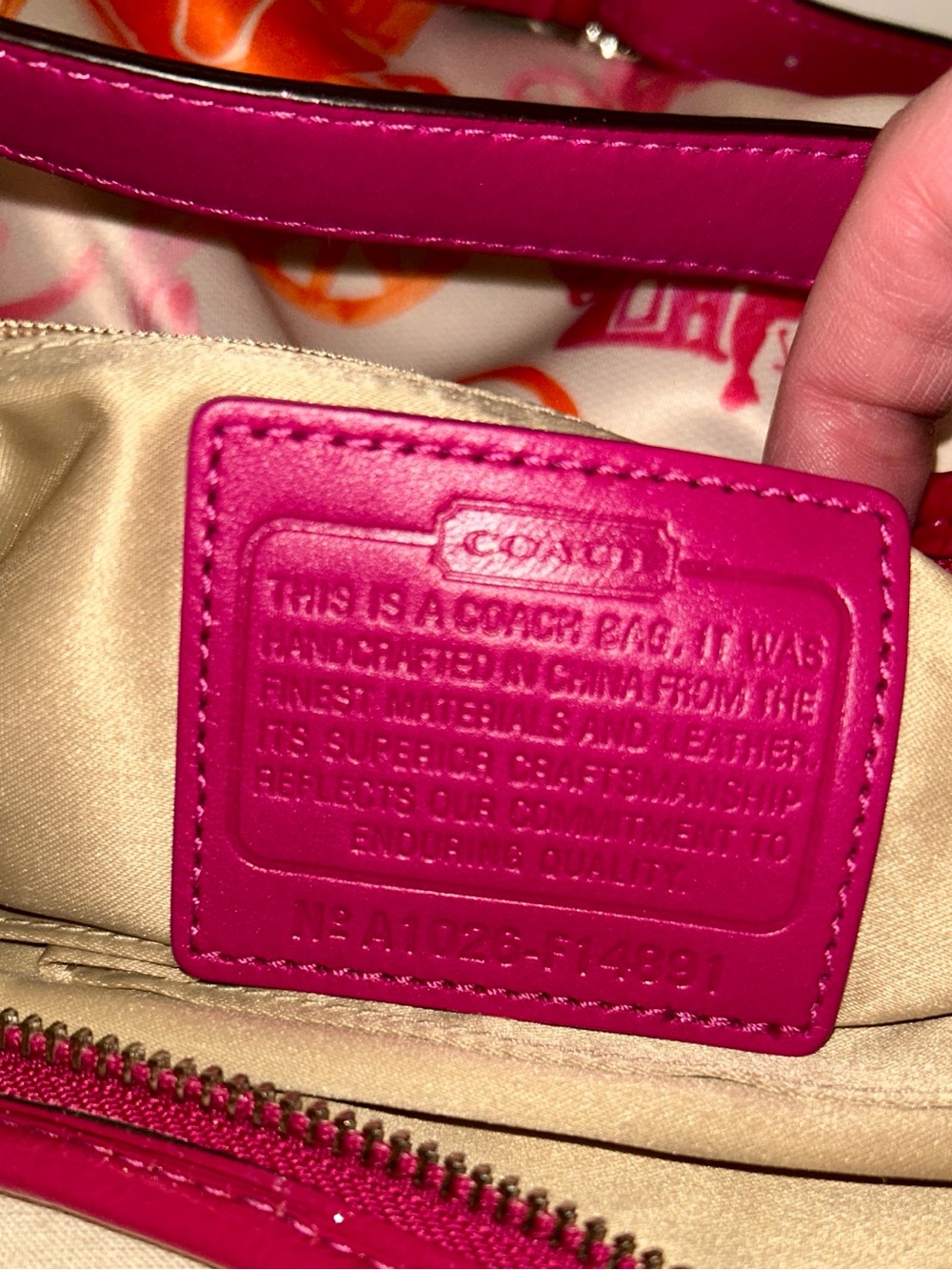 Coach Horse & Carriage Pleated Sateen Hobo Bag. Has Original Price Tag - Picture 11 of 13